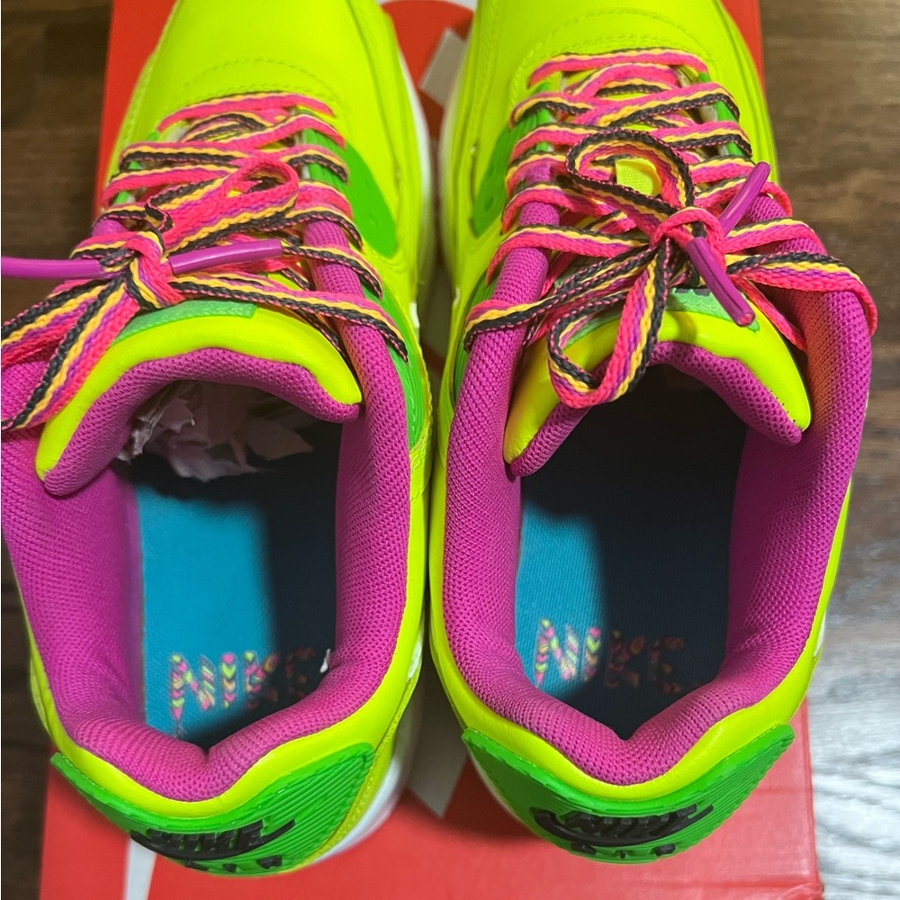 Nike Air Max 90 LTR (GS) | Color-Volt/Multi-Color/Fire Pink - Picture 6 of 10